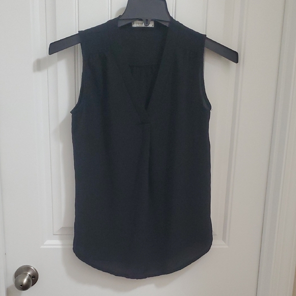 Jon & Anna Black Sleeveless Blouse Size M - Picture 1 of 7